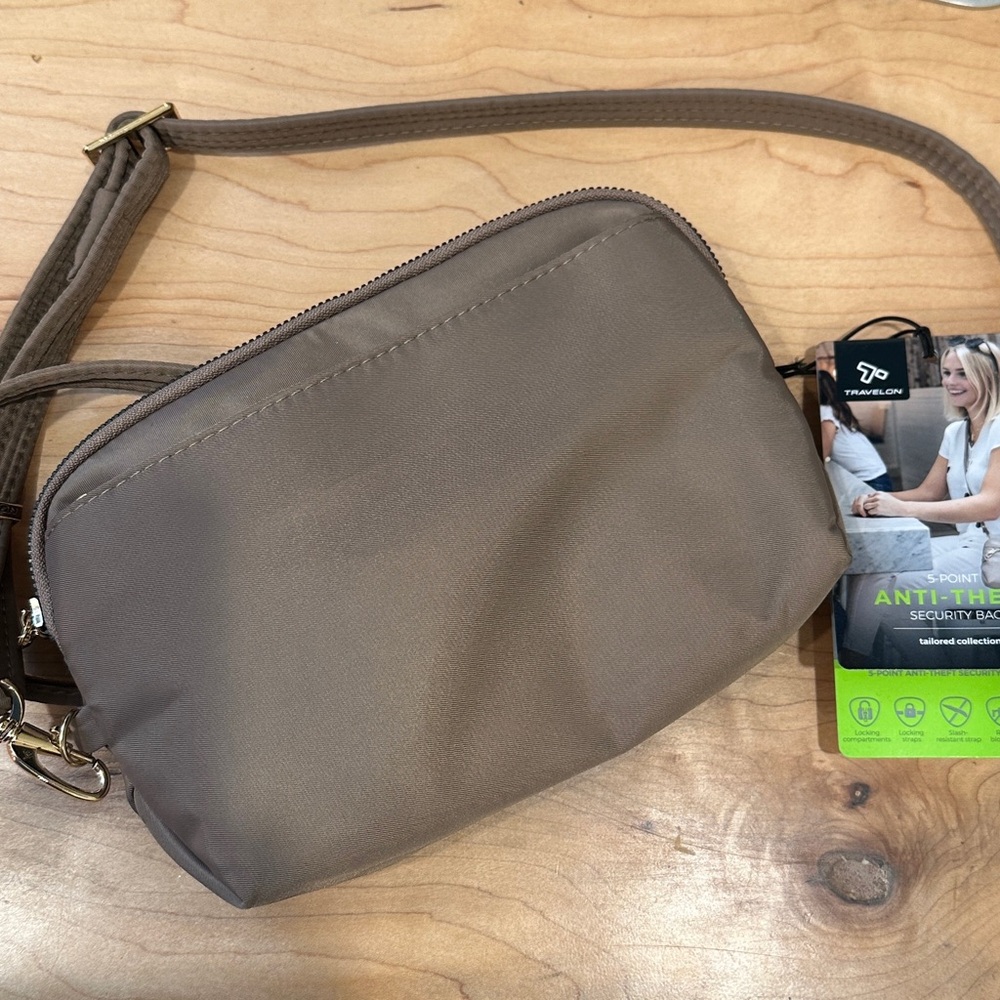 Travelon Secure Crossbody Bag in Brown